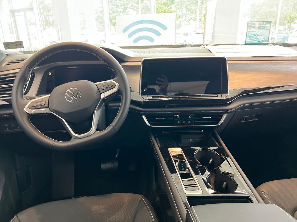 new 2025 Volkswagen Atlas Cross Sport car, priced at $39,937