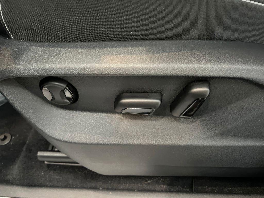 new 2025 Volkswagen Atlas Cross Sport car, priced at $39,937