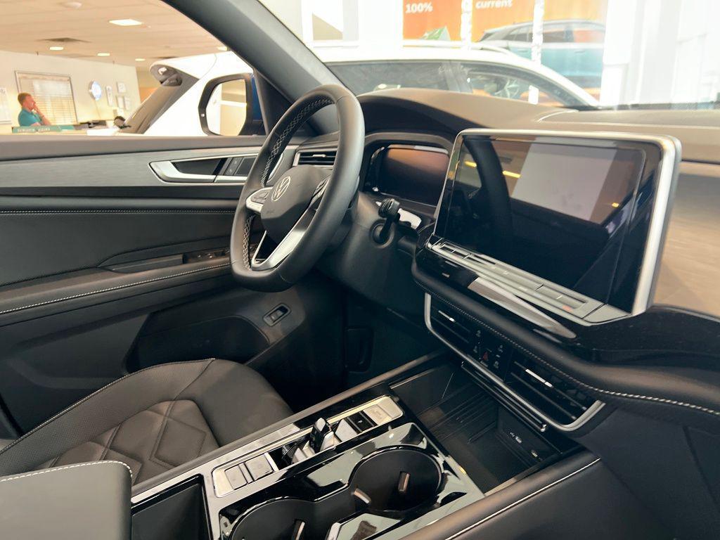 new 2025 Volkswagen Atlas Cross Sport car, priced at $39,937