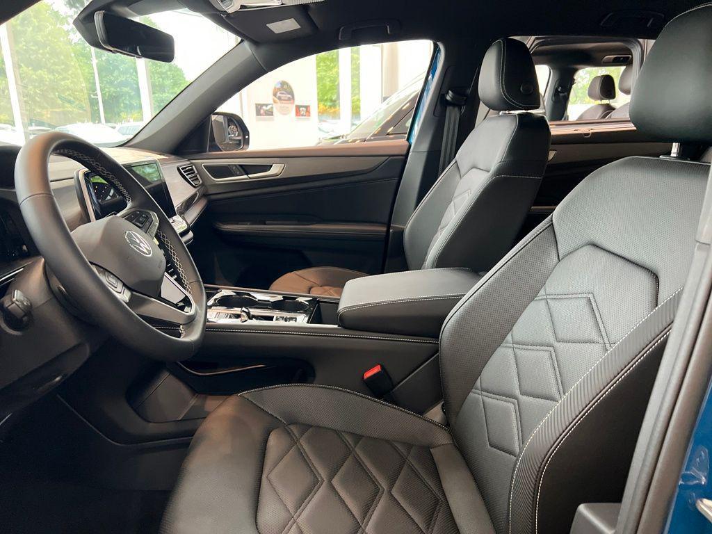 new 2025 Volkswagen Atlas Cross Sport car, priced at $39,937