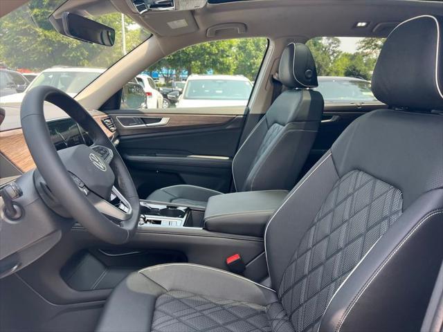 new 2025 Volkswagen Atlas car, priced at $53,908