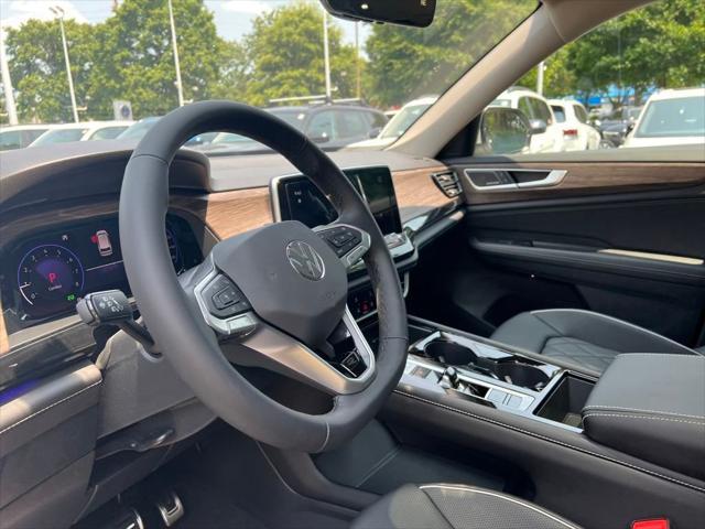 new 2025 Volkswagen Atlas car, priced at $53,908