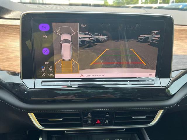 new 2025 Volkswagen Atlas car, priced at $53,908