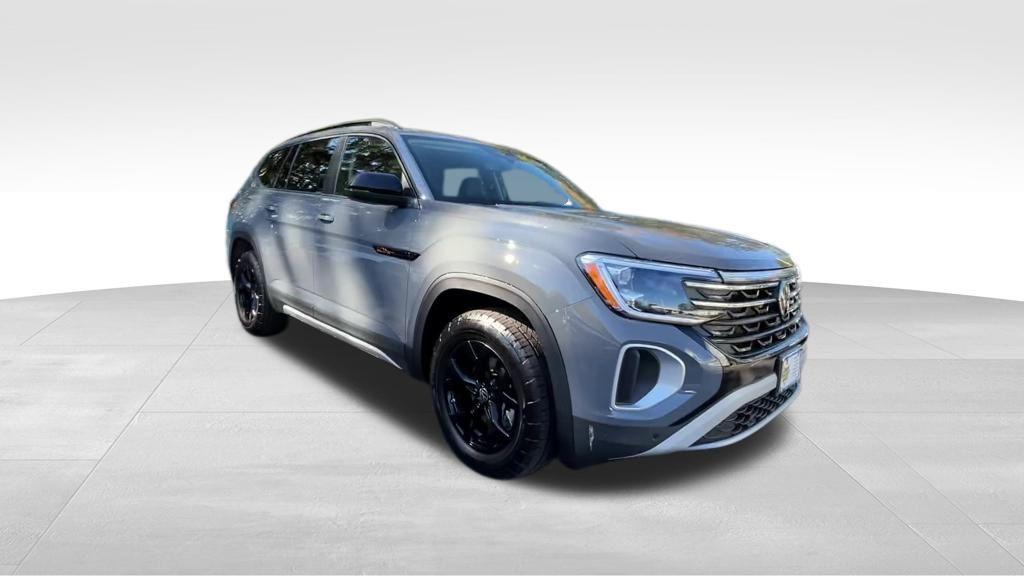 new 2026 Volkswagen Atlas car, priced at $47,579