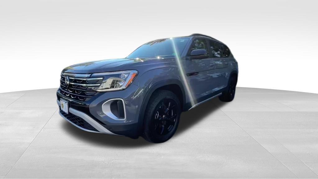 new 2026 Volkswagen Atlas car, priced at $47,579