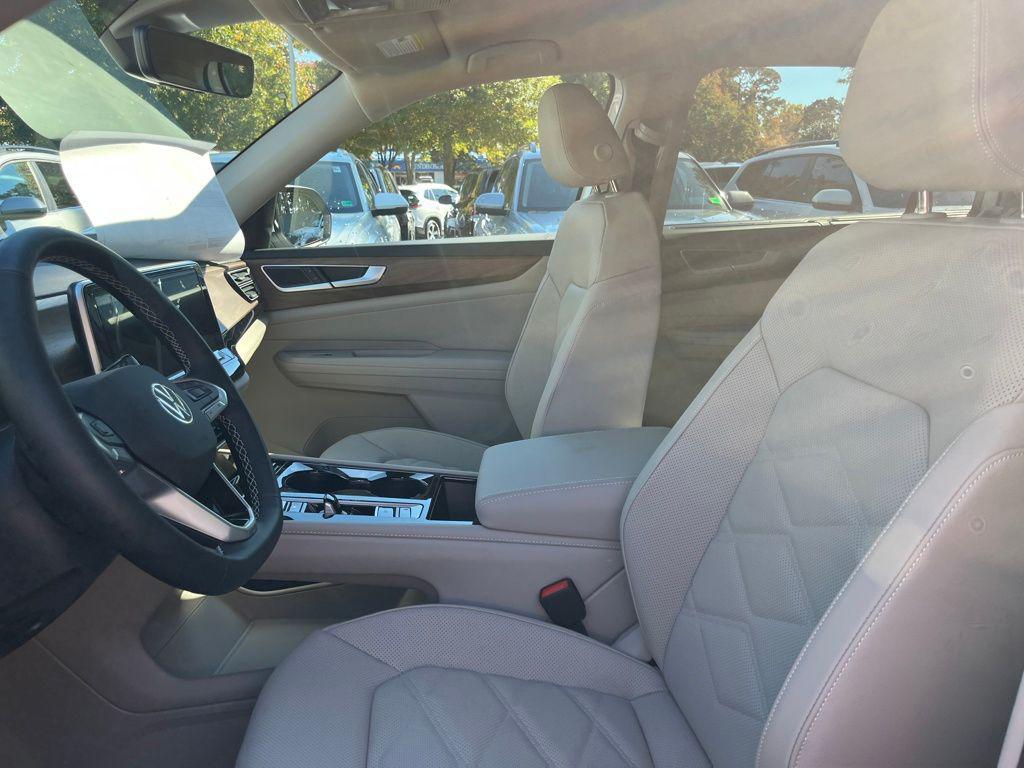 new 2026 Volkswagen Atlas car, priced at $45,411