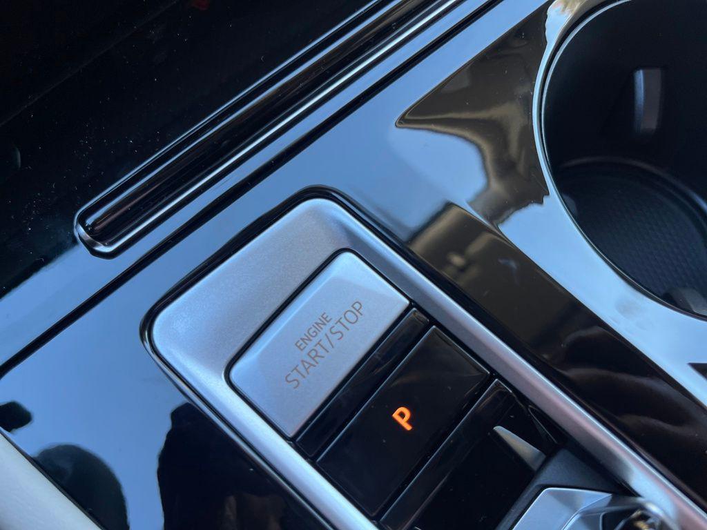 new 2026 Volkswagen Atlas car, priced at $45,411