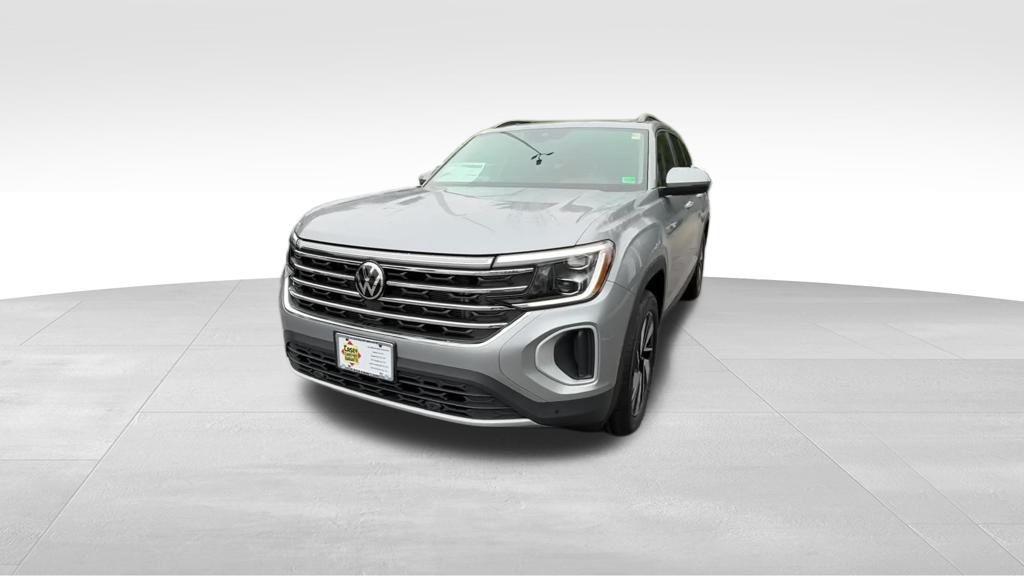 new 2026 Volkswagen Atlas car, priced at $45,908