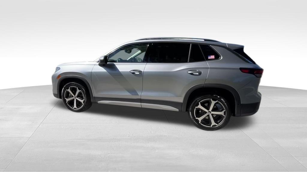 new 2025 Volkswagen Tiguan car, priced at $34,018