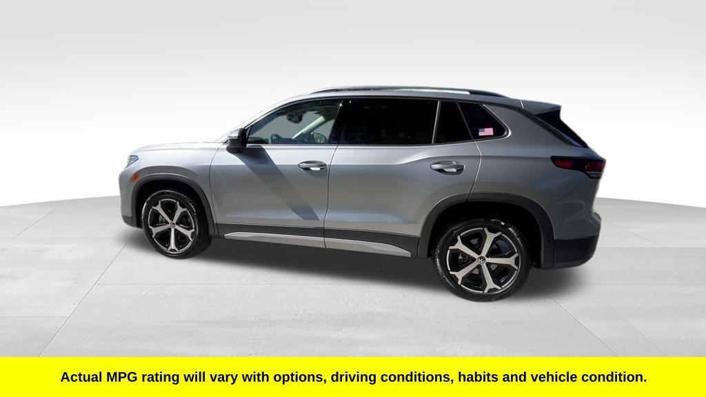 new 2025 Volkswagen Tiguan car, priced at $33,018