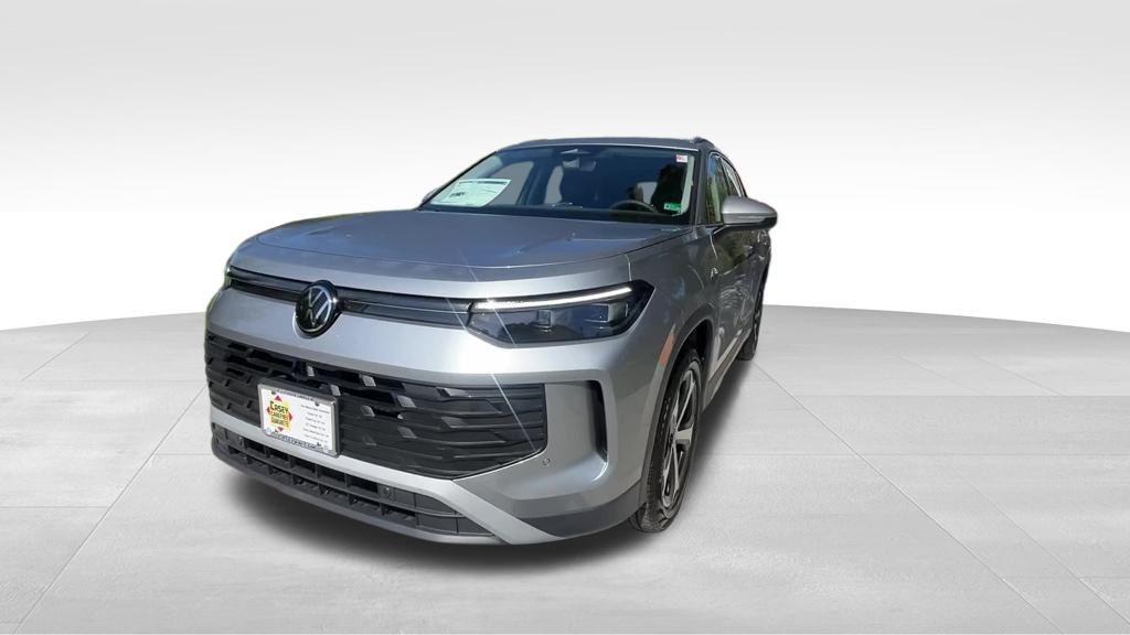 new 2025 Volkswagen Tiguan car, priced at $34,018