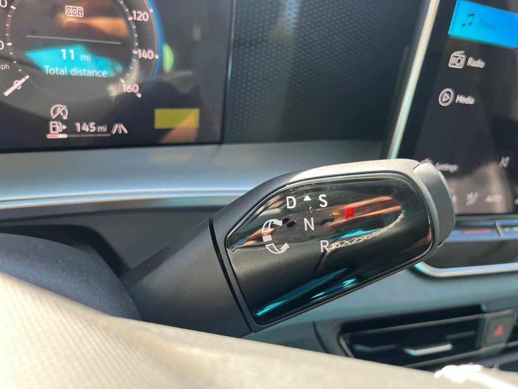 new 2025 Volkswagen Tiguan car, priced at $34,018