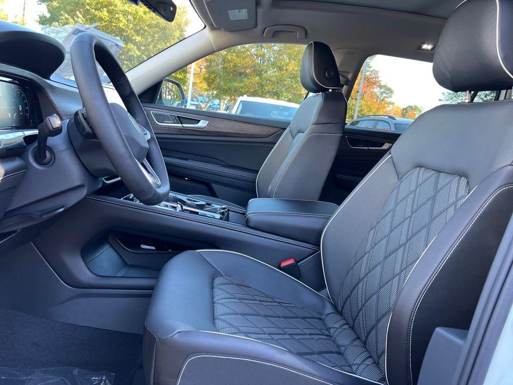 new 2026 Volkswagen Atlas car, priced at $54,624