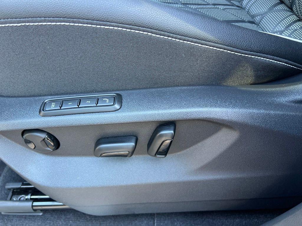 new 2026 Volkswagen Atlas car, priced at $54,624