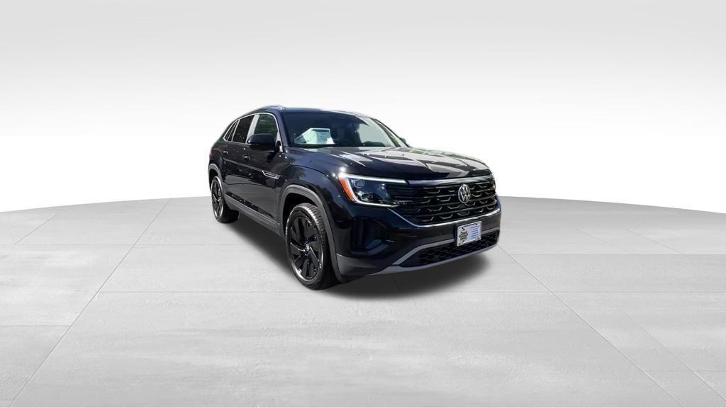 new 2026 Volkswagen Atlas Cross Sport car, priced at $46,101