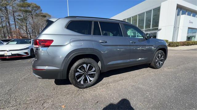 new 2025 Volkswagen Atlas car, priced at $37,018