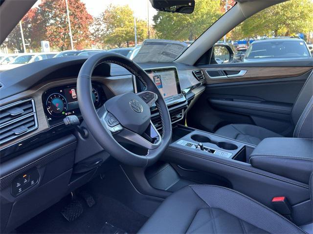 new 2025 Volkswagen Atlas car, priced at $37,018