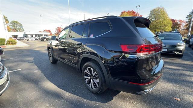 new 2025 Volkswagen Atlas car, priced at $37,018