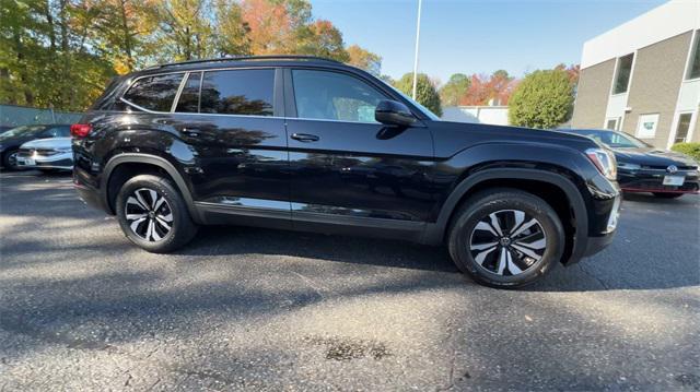 new 2025 Volkswagen Atlas car, priced at $37,018