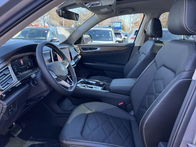 new 2025 Volkswagen Atlas car, priced at $47,020