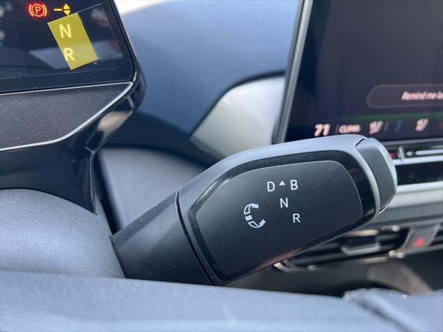 new 2025 Volkswagen ID.4 car, priced at $46,007