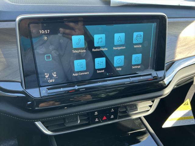 new 2025 Volkswagen Atlas car, priced at $45,810