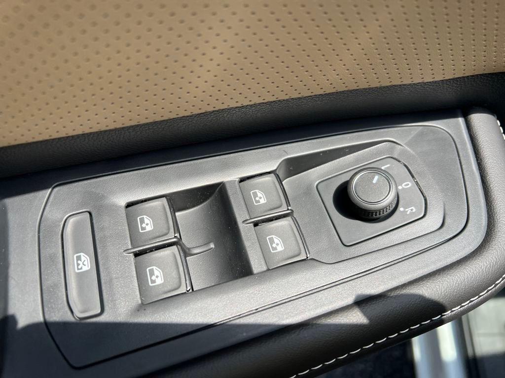 new 2025 Volkswagen Atlas Cross Sport car, priced at $40,449