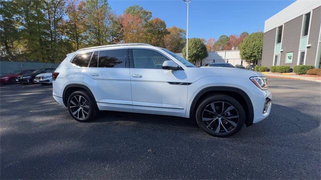 new 2025 Volkswagen Atlas car, priced at $54,126