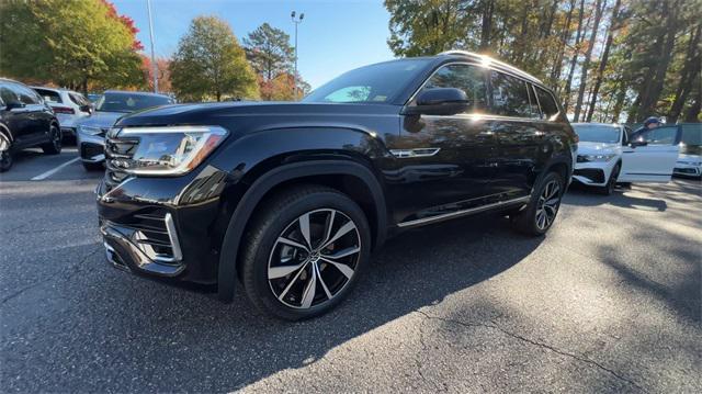 new 2025 Volkswagen Atlas car, priced at $54,366