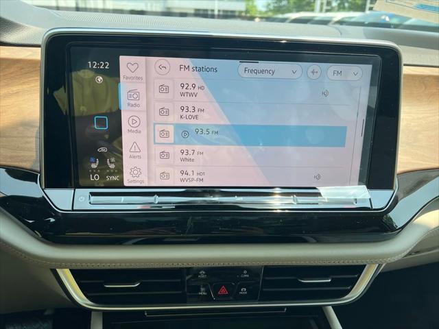 new 2025 Volkswagen Atlas car, priced at $45,973