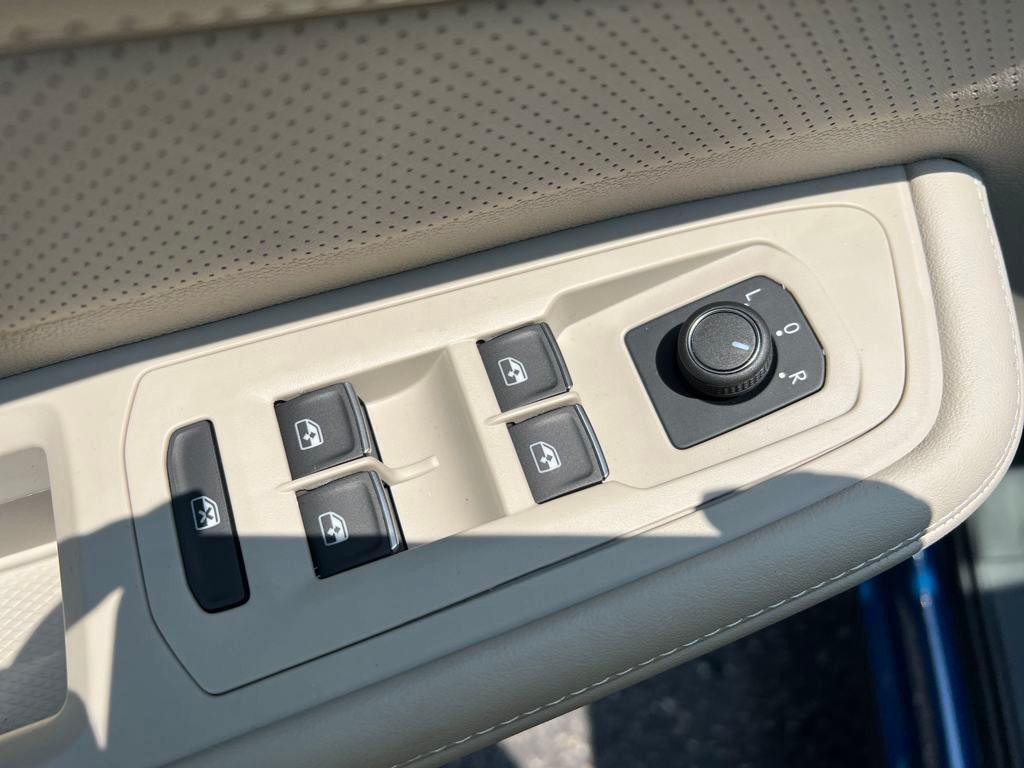 new 2025 Volkswagen Atlas car, priced at $41,973