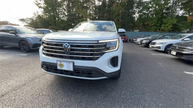 new 2025 Volkswagen Atlas car, priced at $46,757