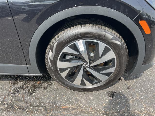 new 2025 Volkswagen ID.4 car, priced at $40,635