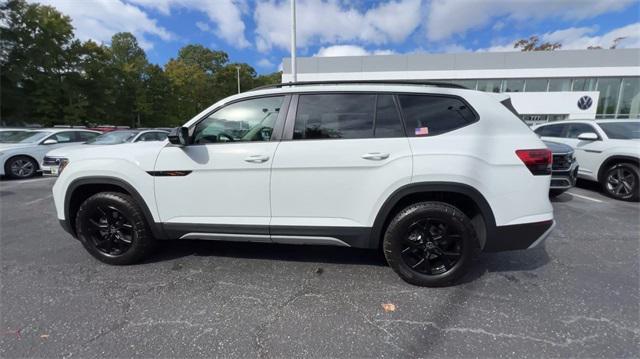 new 2024 Volkswagen Atlas car, priced at $43,656