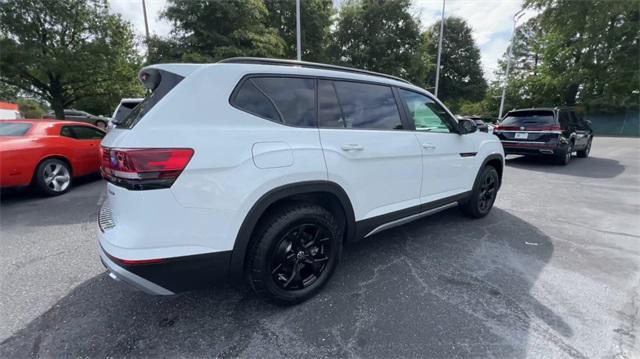 new 2024 Volkswagen Atlas car, priced at $43,656