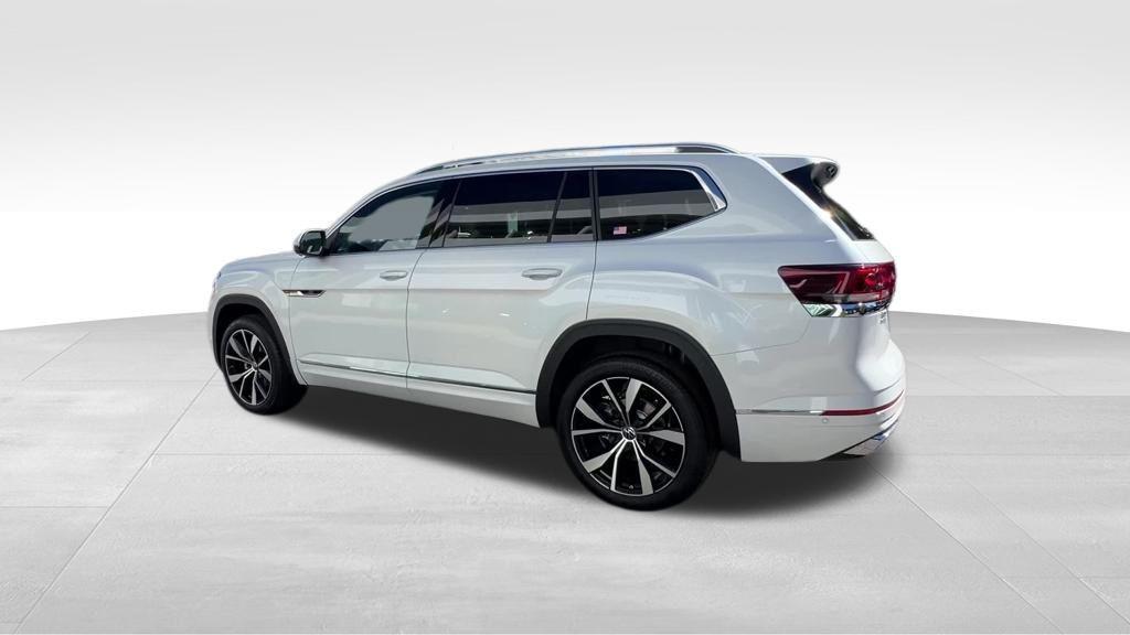 new 2026 Volkswagen Atlas car, priced at $54,108