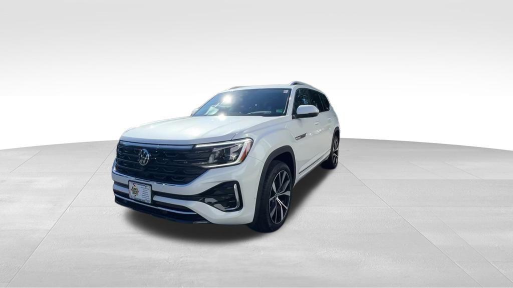 new 2026 Volkswagen Atlas car, priced at $54,108