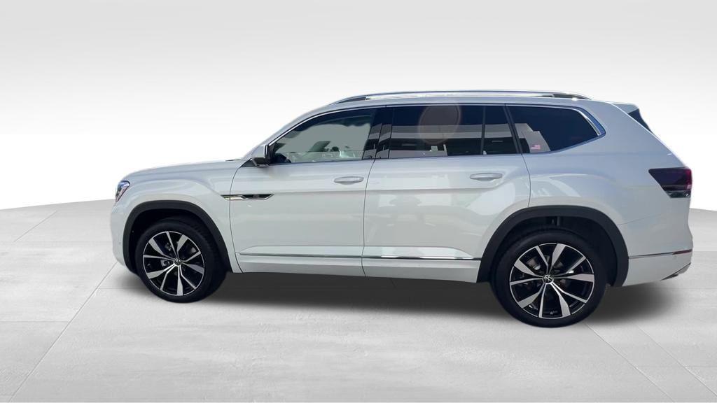 new 2026 Volkswagen Atlas car, priced at $54,108