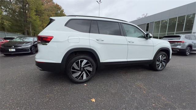 new 2024 Volkswagen Atlas car, priced at $42,778