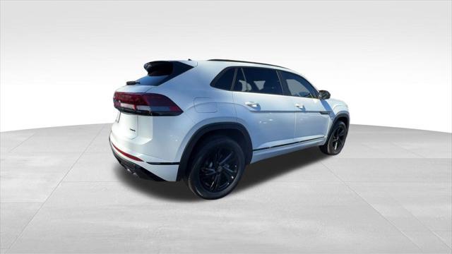 new 2025 Volkswagen Atlas Cross Sport car, priced at $49,629