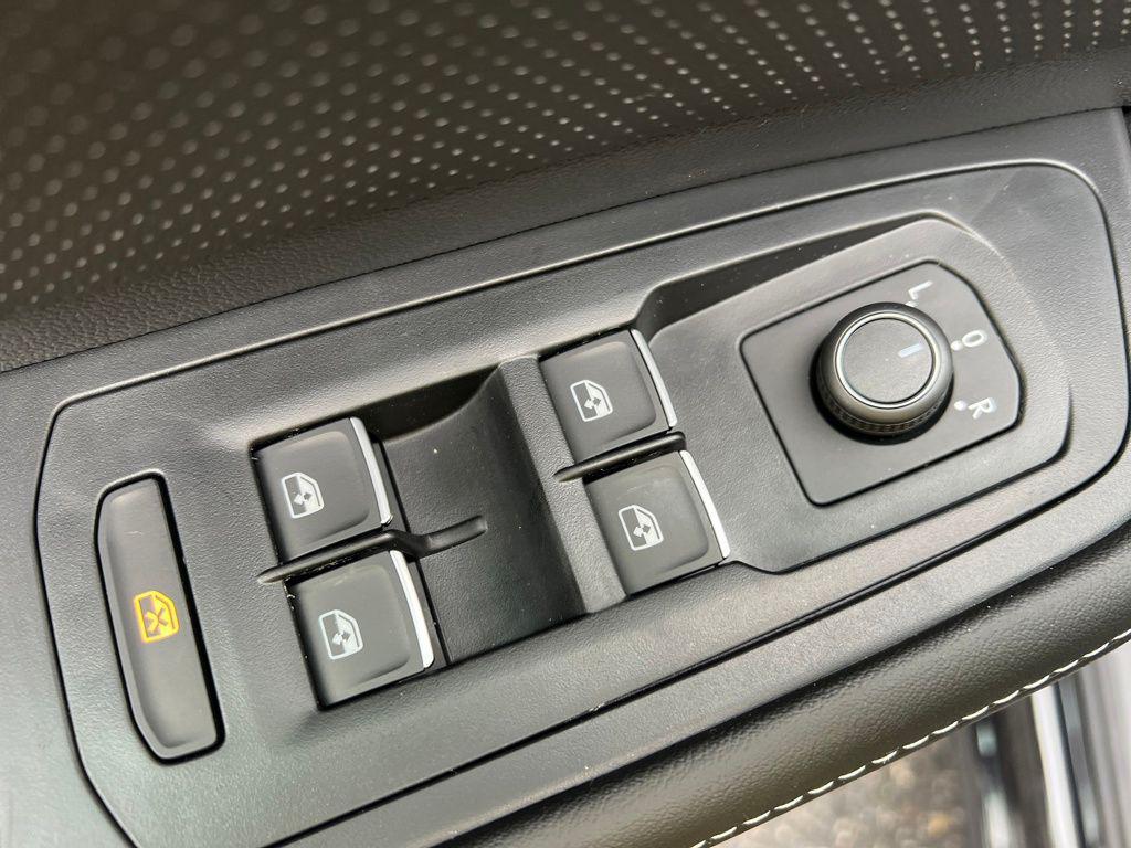 new 2026 Volkswagen Atlas car, priced at $45,908