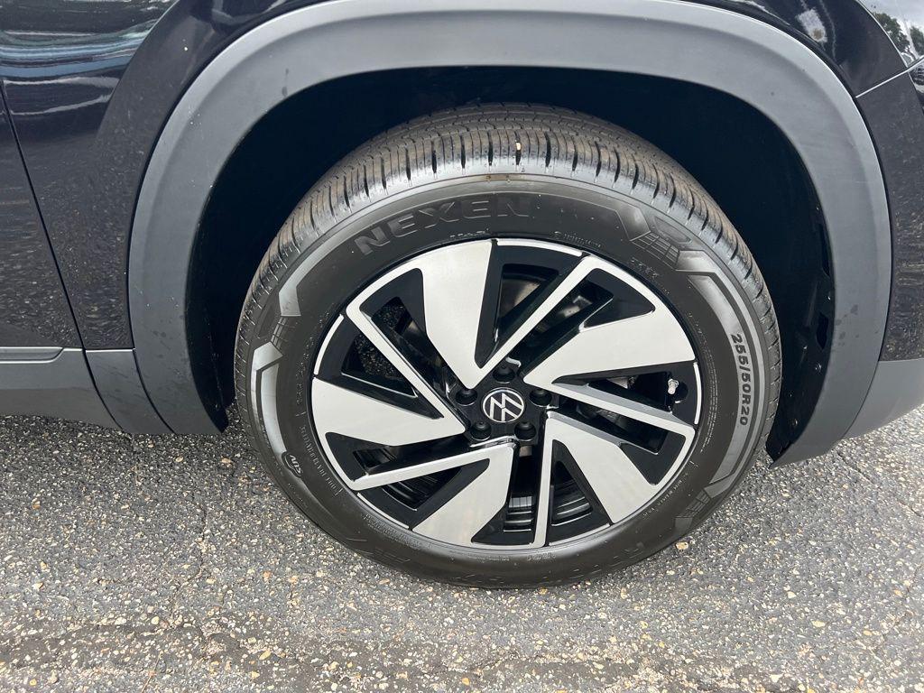 new 2026 Volkswagen Atlas car, priced at $45,908