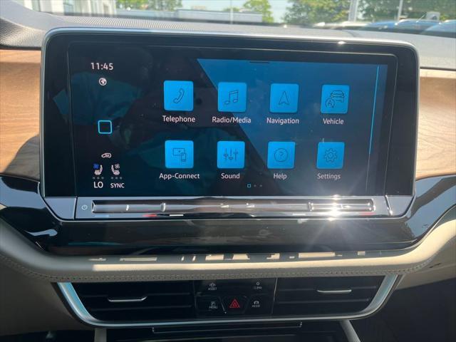 new 2025 Volkswagen Atlas car, priced at $44,915