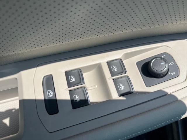 new 2025 Volkswagen Atlas car, priced at $44,915