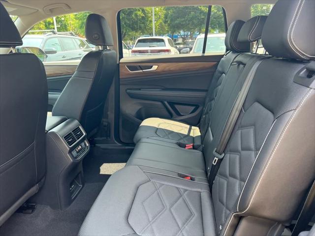 new 2025 Volkswagen Atlas car, priced at $39,689