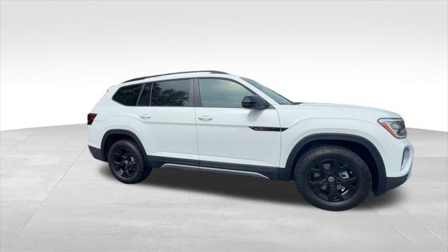 new 2025 Volkswagen Atlas car, priced at $47,137