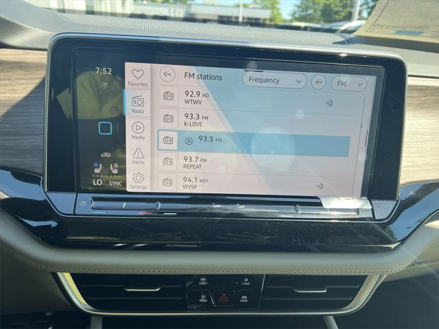 new 2025 Volkswagen Atlas car, priced at $51,408