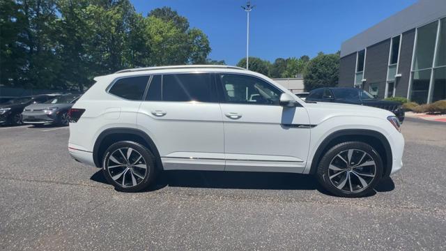 new 2025 Volkswagen Atlas car, priced at $51,408