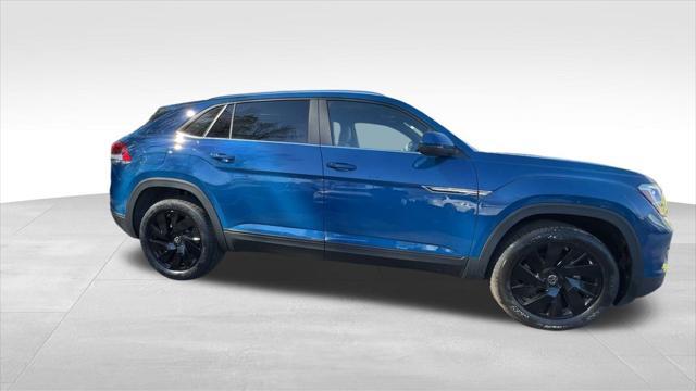 new 2025 Volkswagen Atlas Cross Sport car, priced at $43,699