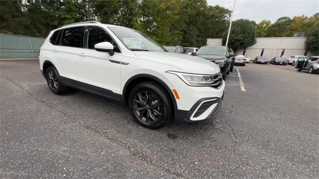 new 2024 Volkswagen Tiguan car, priced at $30,138